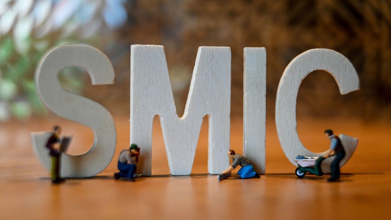 Le SMIC augmentera de 1,7 % au 1er janvier 2024 selon une estimation provisoire du groupe d'experts indépendants sur le salaire minimum légal.