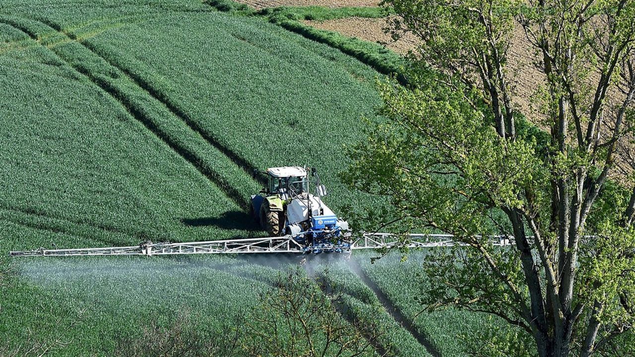 Selon la commission d'enquête parlementaire, les indicateurs d'utilisation des pesticides en France sont globalement au même niveau qu'en 2009.